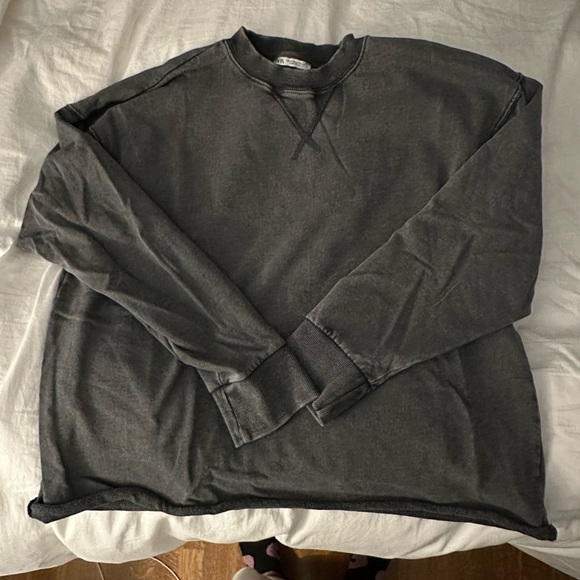 ZARA matching sweatsuit - Picture 3 of 10